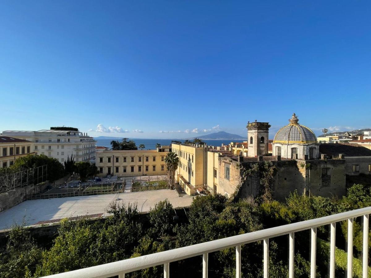 Bed and Breakfast The Attico Sorrent Exterior foto